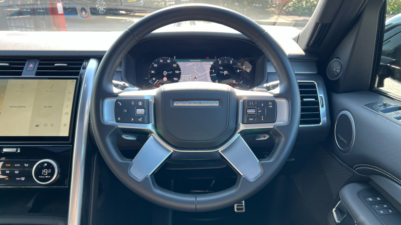 Land Rover Discovery 3.0 D300 Dynamic HSE 5dr Auto Diesel Station Wagon